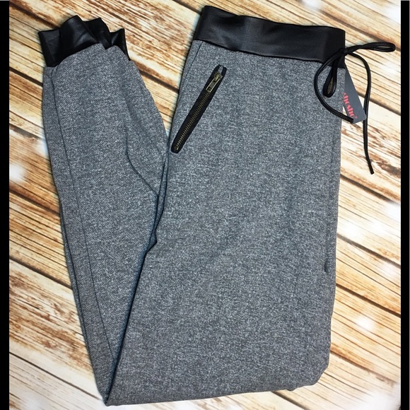 shosho Pants - Take 50% off Heathered grey Joggers ❤️READ SIZING